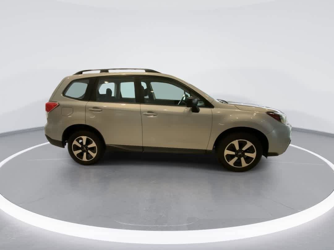 Used 2018 Subaru Forester 2.5i w/ Alloy Wheel Package AWD/4WD image 9