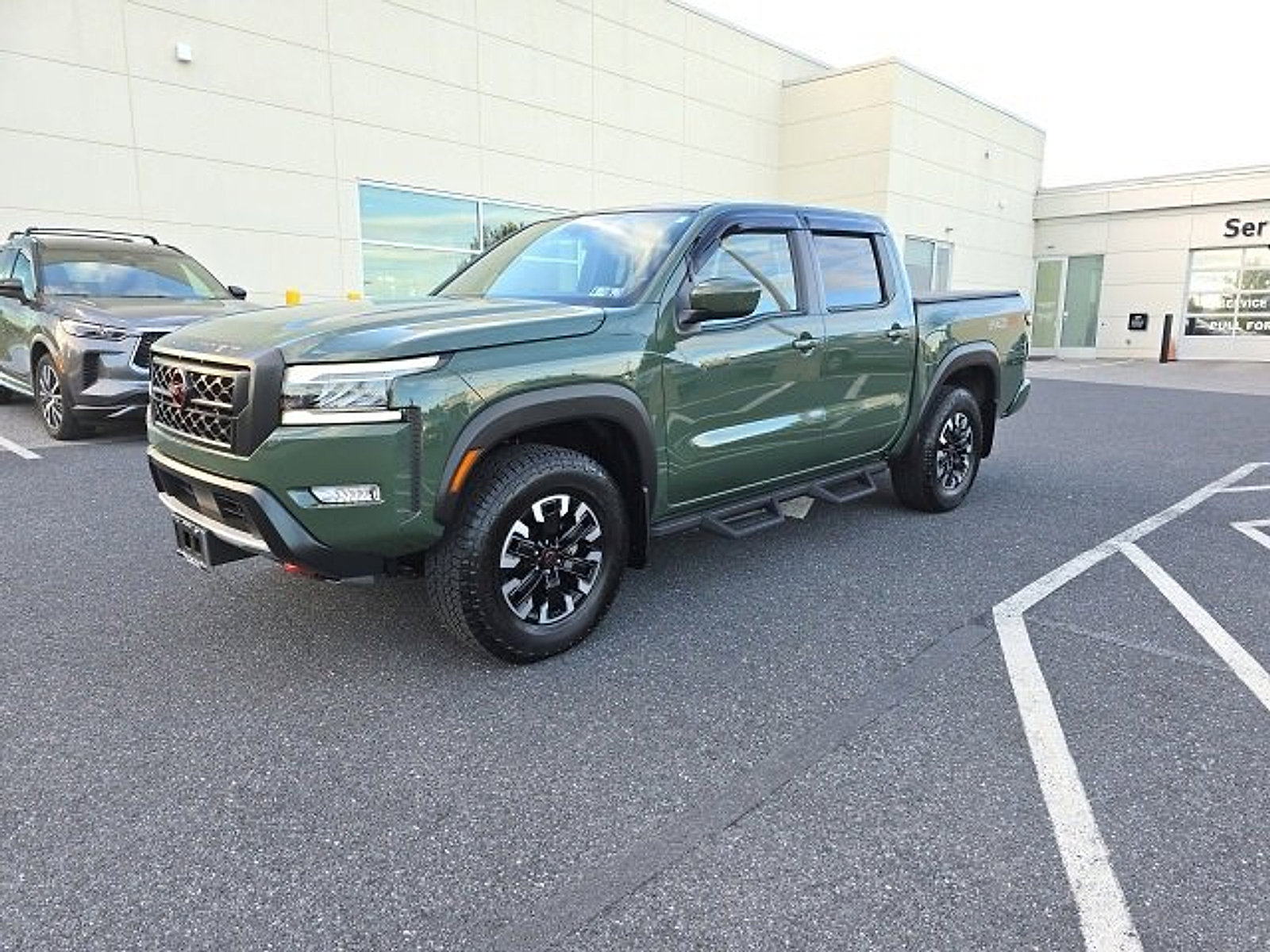 Used 2024 Nissan Frontier PRO-4X w/ Off-Road Protection Package image 3