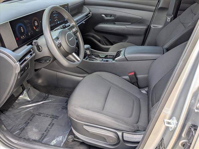Used 2025 Hyundai Tucson SE FWD image 15