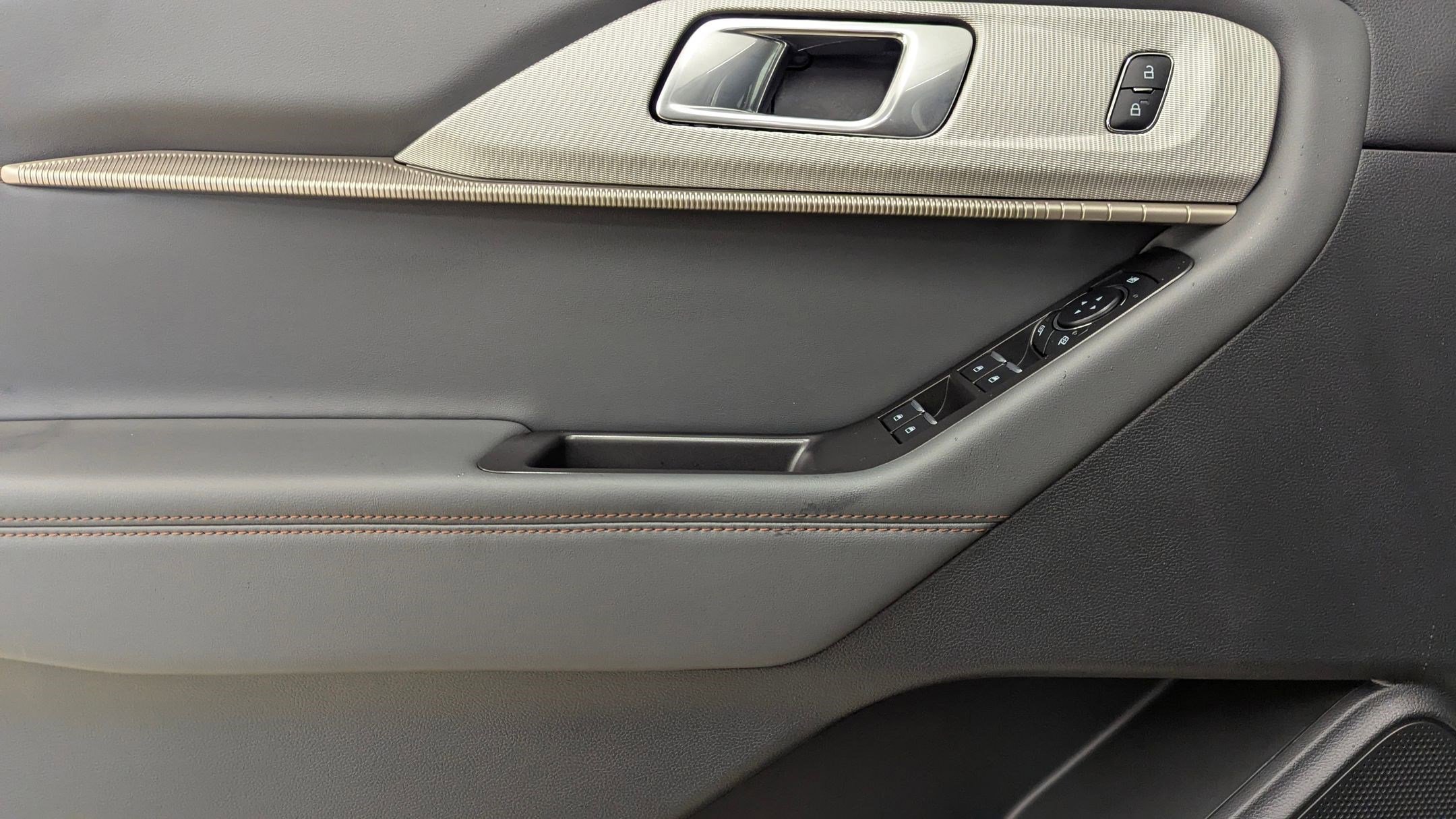 New 2026 Ford Explorer Active image 13