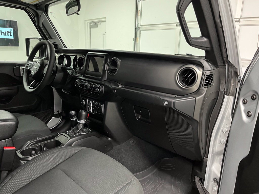 Used 2023 Jeep Gladiator Sport AWD/4WD image 58