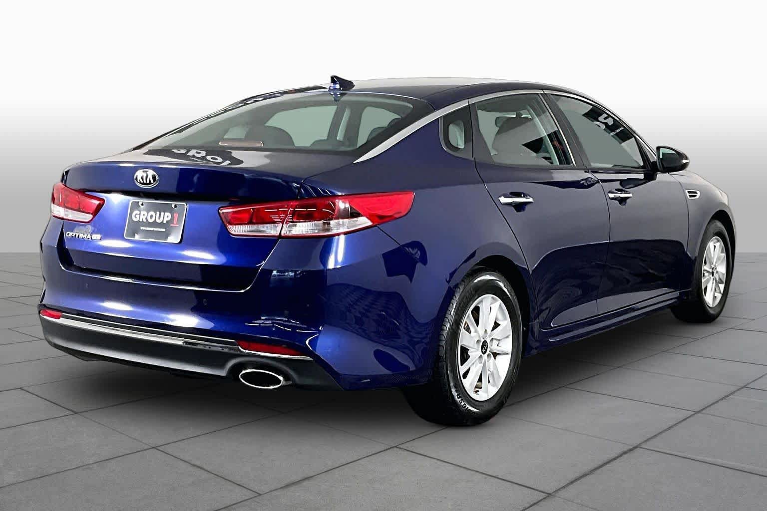 Used 2018 Kia Optima LX FWD image 12
