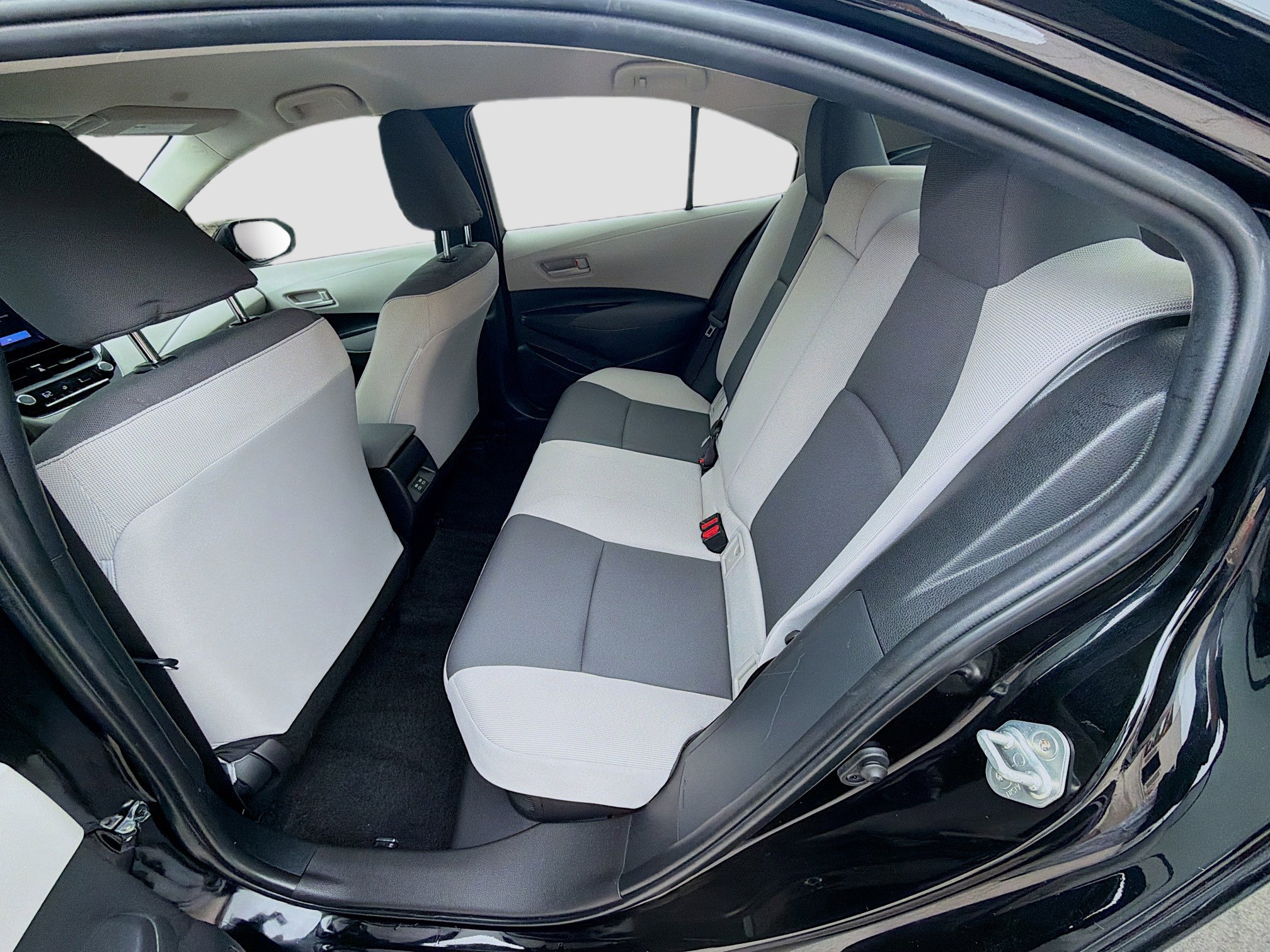 Used 2024 Toyota Corolla LE image 22