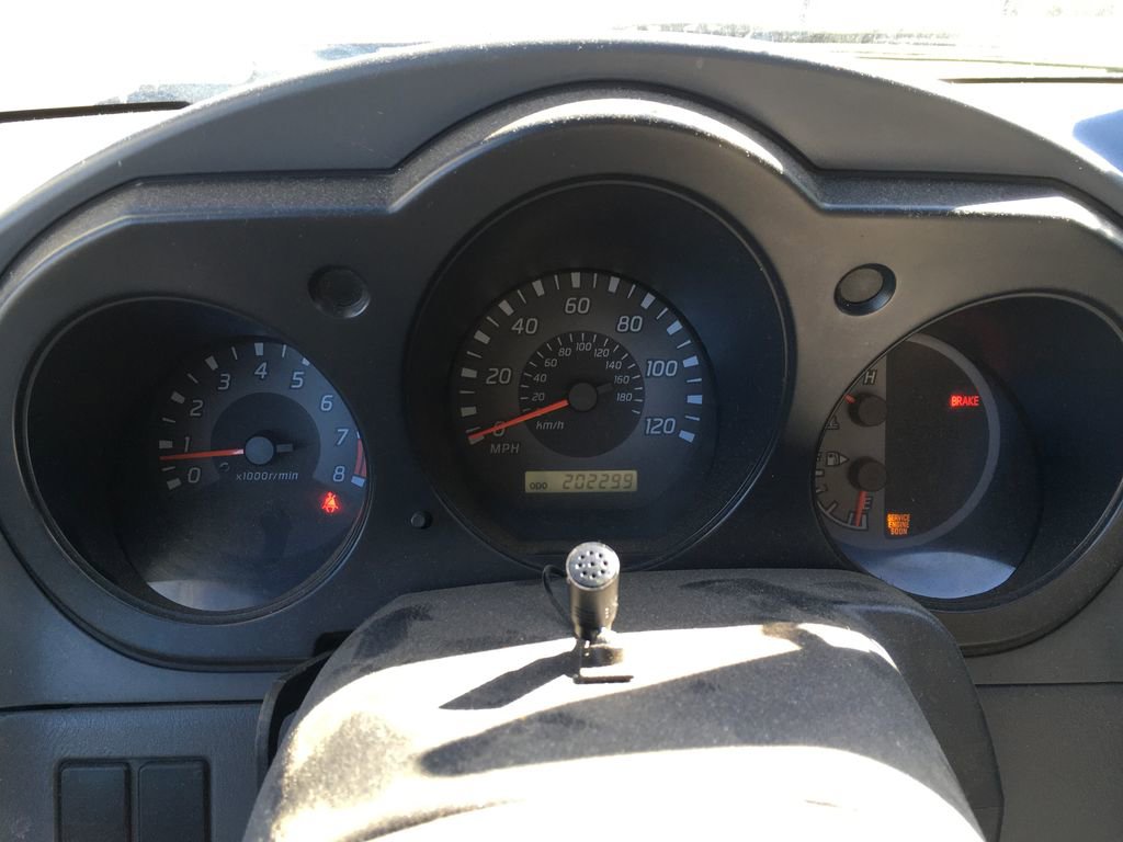 Used 2003 Nissan Frontier XE w/ Value Truck Pkg RWD image 2