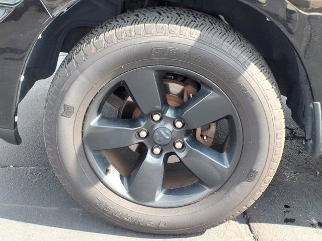 Used 2017 RAM 1500 Express w/ Black Ram 1500 Express Group RWD image 28