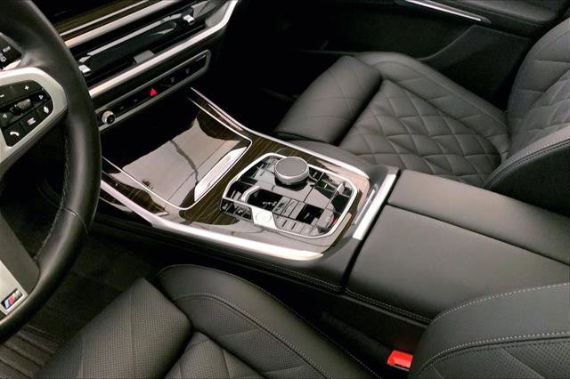 Certified 2024 BMW X7 xDrive40i w/ M Sport Package image 22