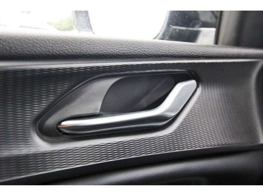 Used 2024 Jeep Grand Cherokee L Laredo image 16