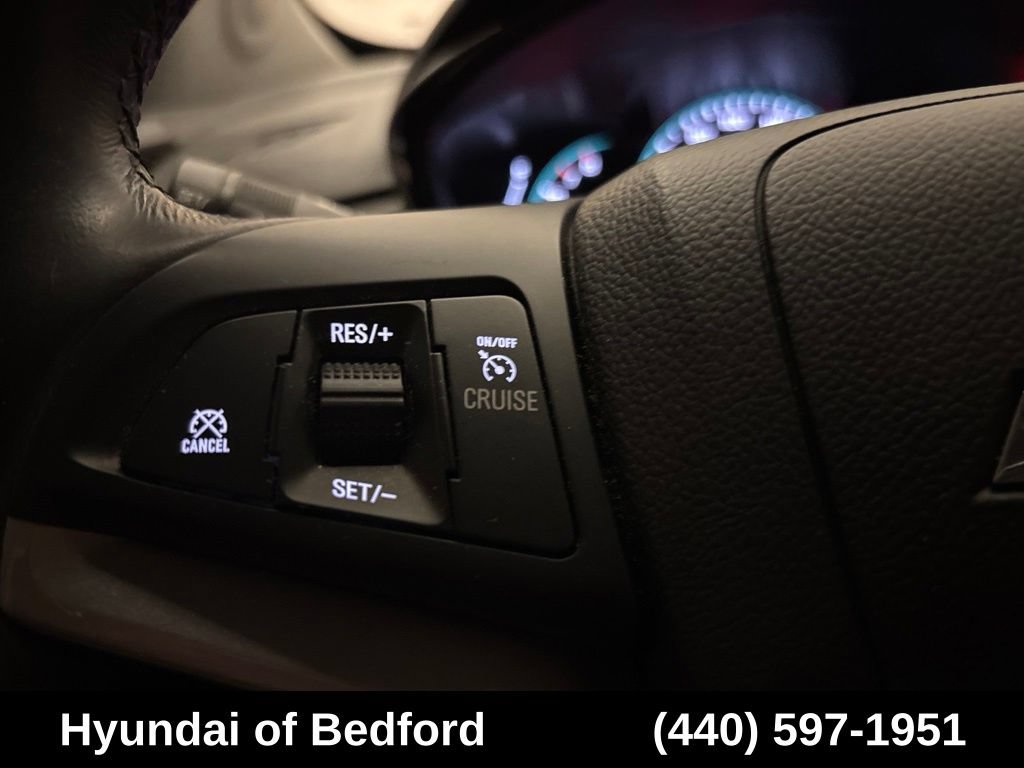 Used 2022 Chevrolet Trax LT w/ LT Convenience Package AWD/4WD image 16