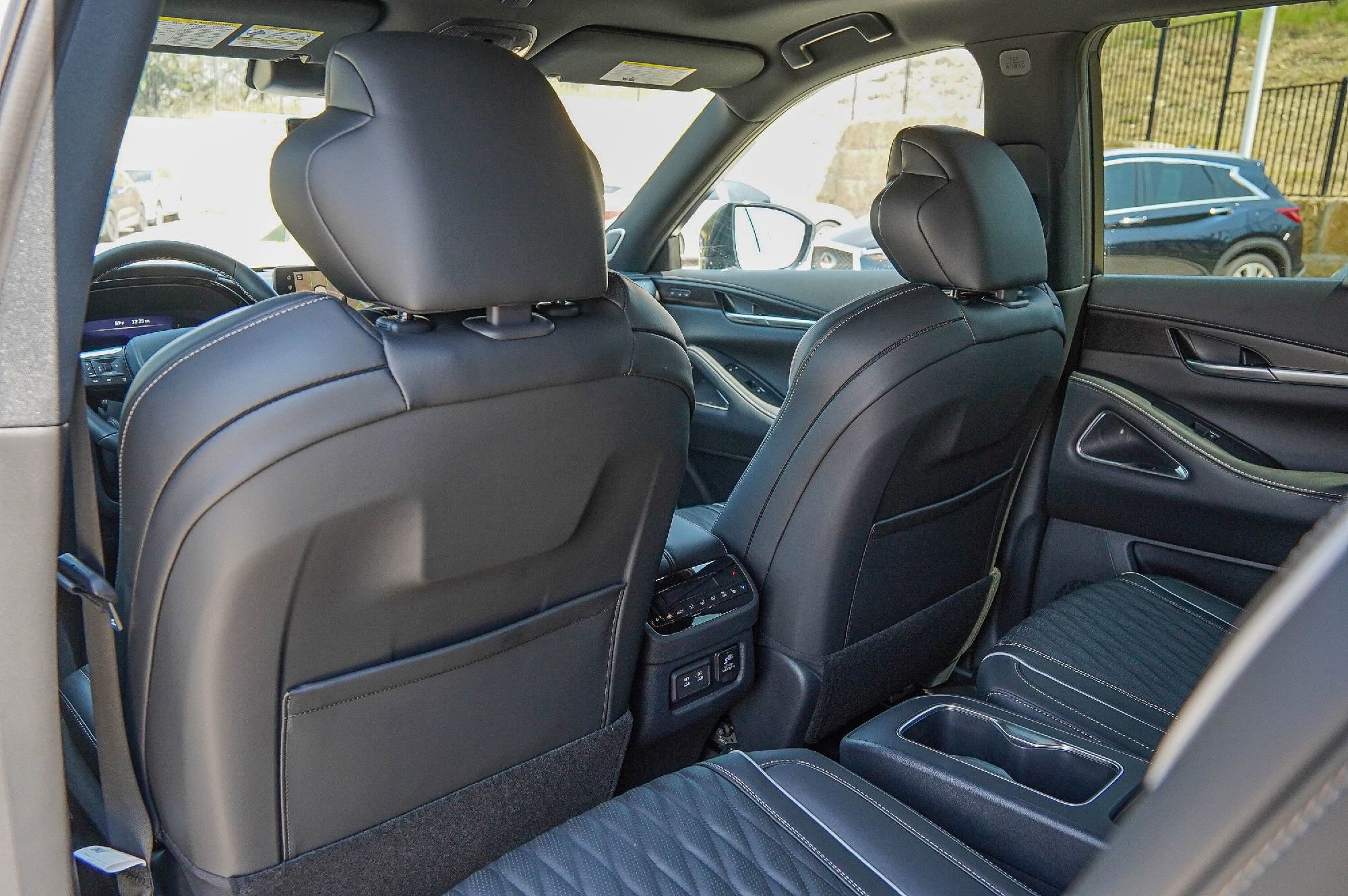 New 2026 INFINITI QX60 Autograph w/ Dark Cargo Package image 24