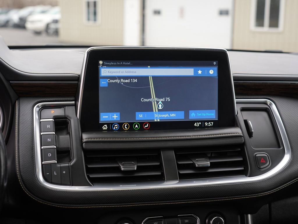 Used 2021 Chevrolet Suburban Premier w/ Premium Package image 23