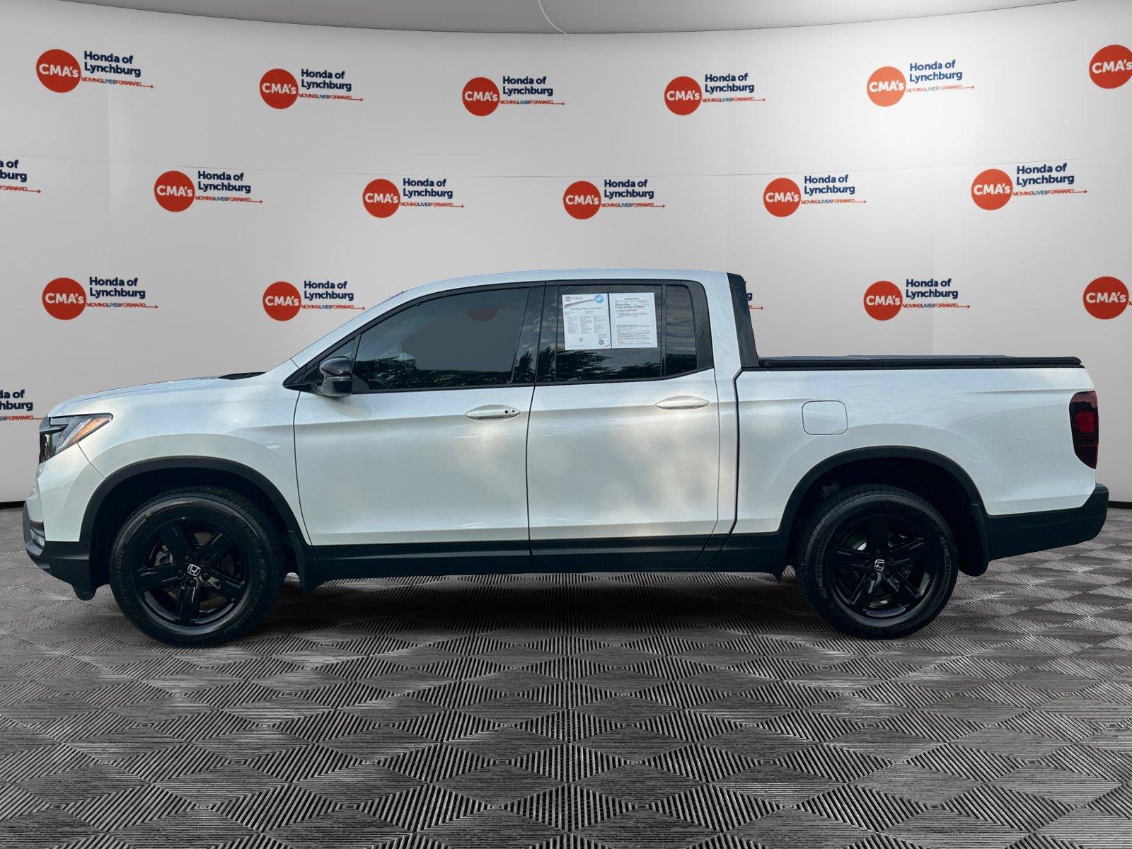 Used 2023 Honda Ridgeline Black Edition image 2