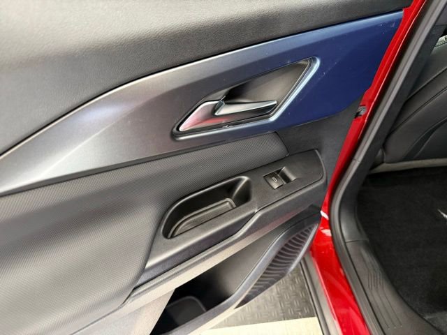 New 2026 Chevrolet Equinox EV LT image 18