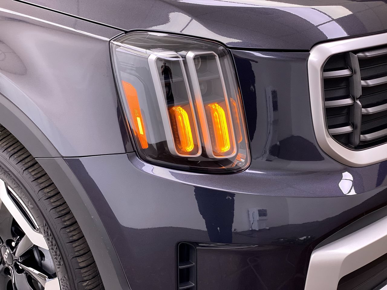 Certified 2025 Kia Telluride S FWD image 11
