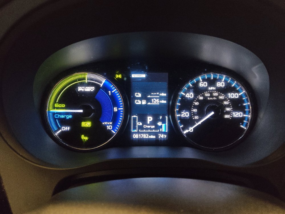 Used 2022 Mitsubishi Outlander LE image 23