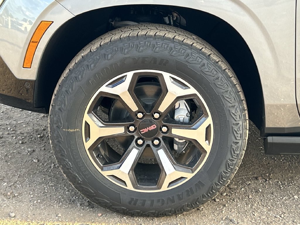 New 2026 GMC Yukon AT4 Ultimate AWD/4WD image 35