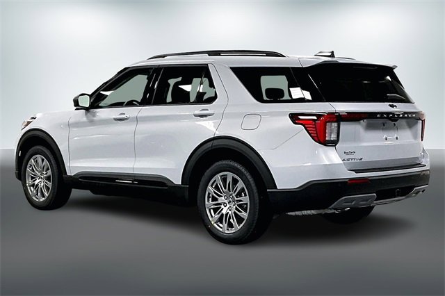 New 2026 Ford Explorer Active w/ Active Comfort Package image 4