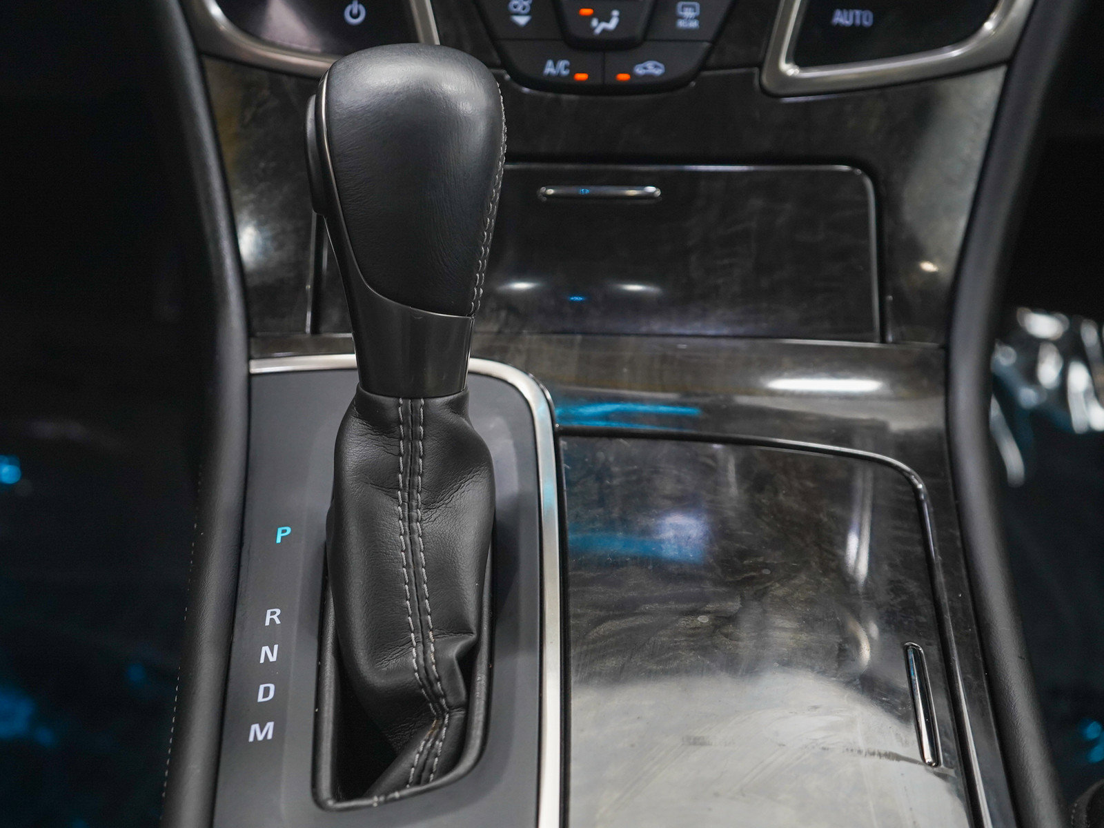 Used 2014 Buick LaCrosse Leather FWD image 18