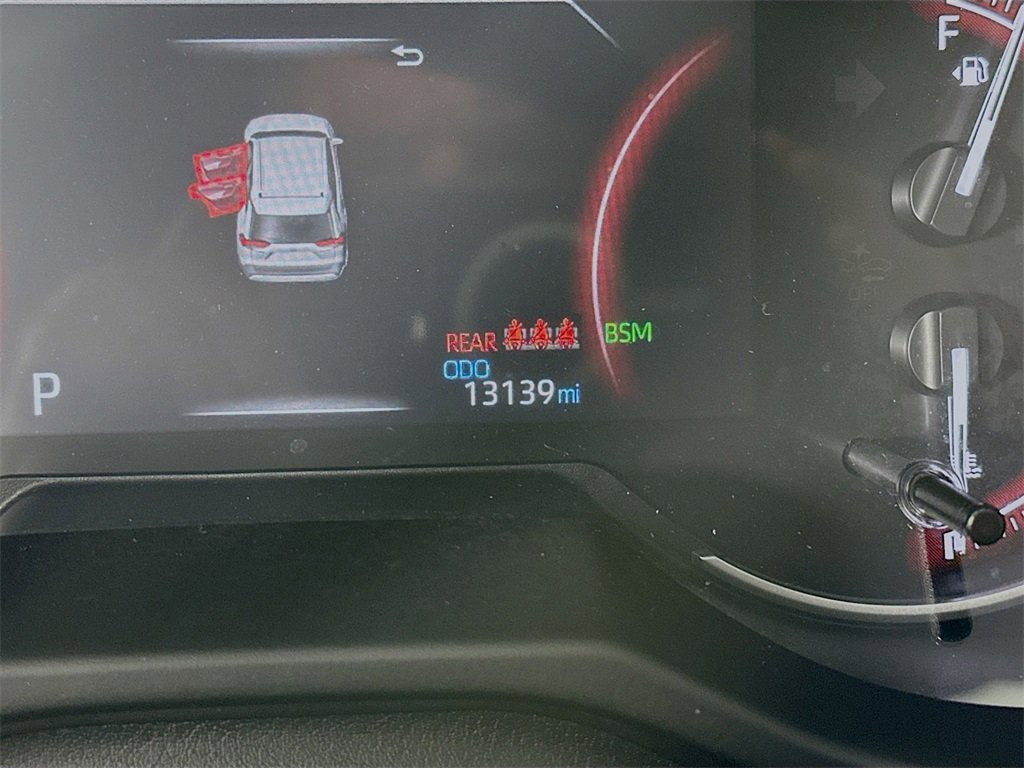 Used 2025 Toyota RAV4 XLE image 19