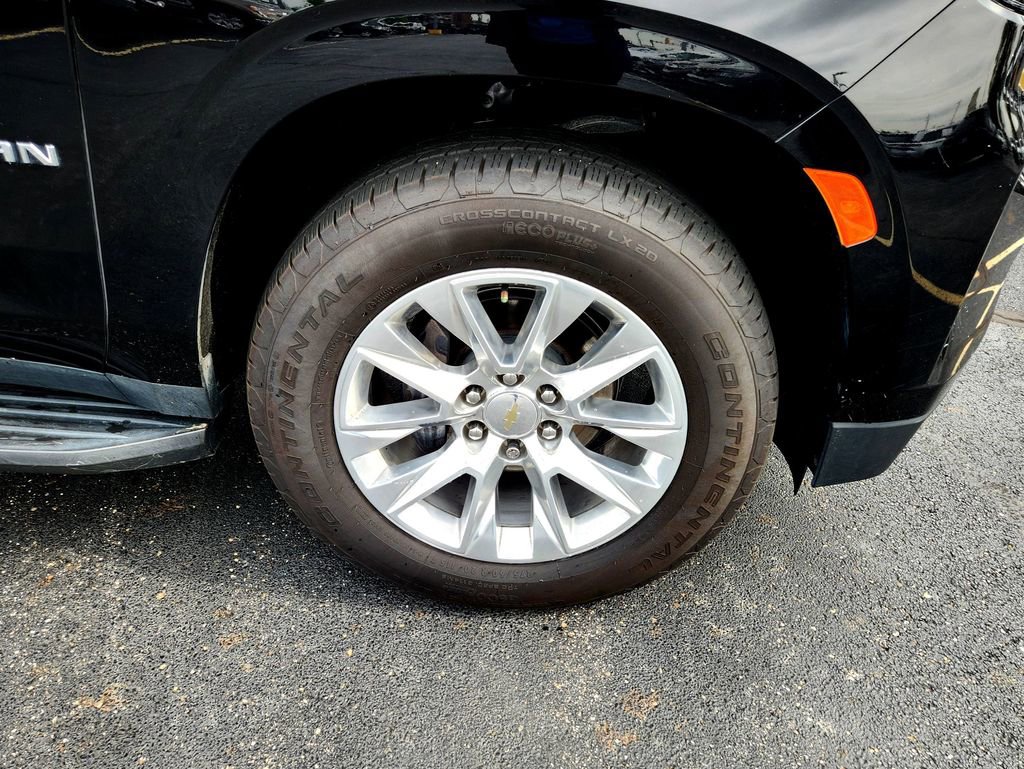 Used 2021 Chevrolet Suburban Premier image 9