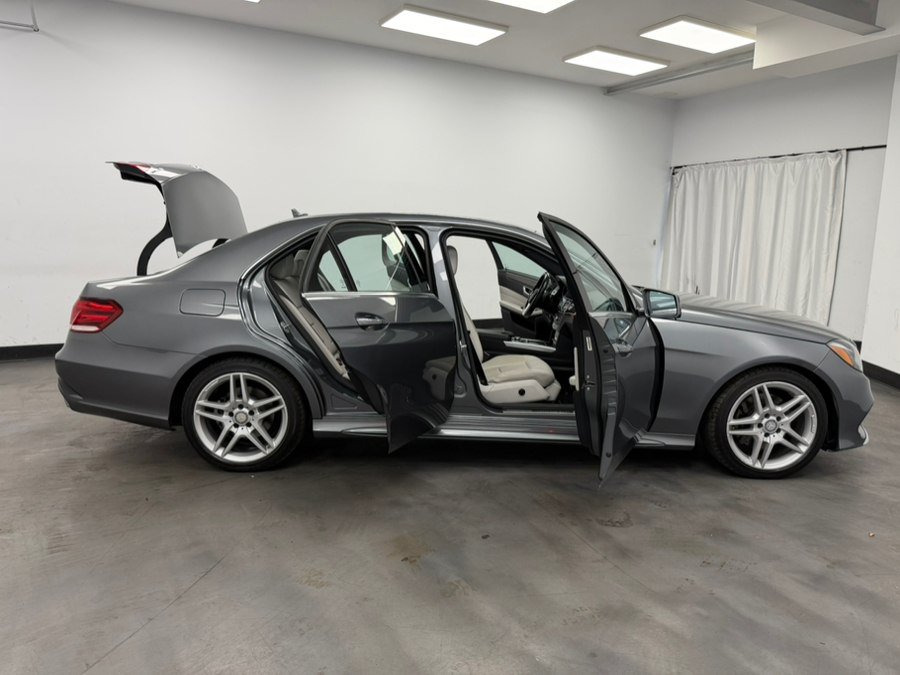 Used 2016 Mercedes-Benz E 350 4MATIC Sedan w/ Premium Package image 26