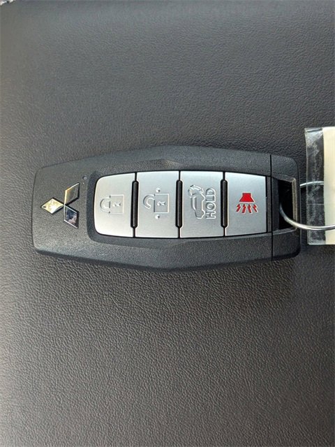 New 2025 Mitsubishi Outlander SE image 36