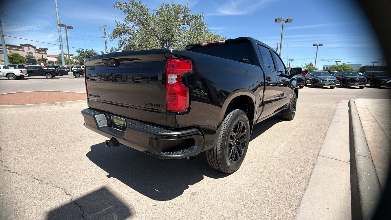 Used 2023 Chevrolet Silverado 1500 Custom w/ LPO, Dark Essentials Package RWD image 4