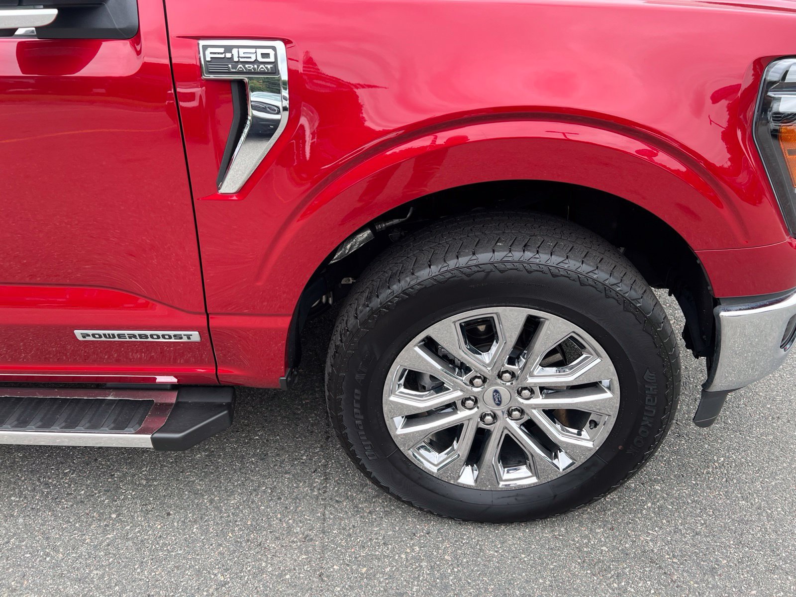 Used 2025 Ford F150 Lariat w/ Equipment Group 501A Mid AWD/4WD image 9