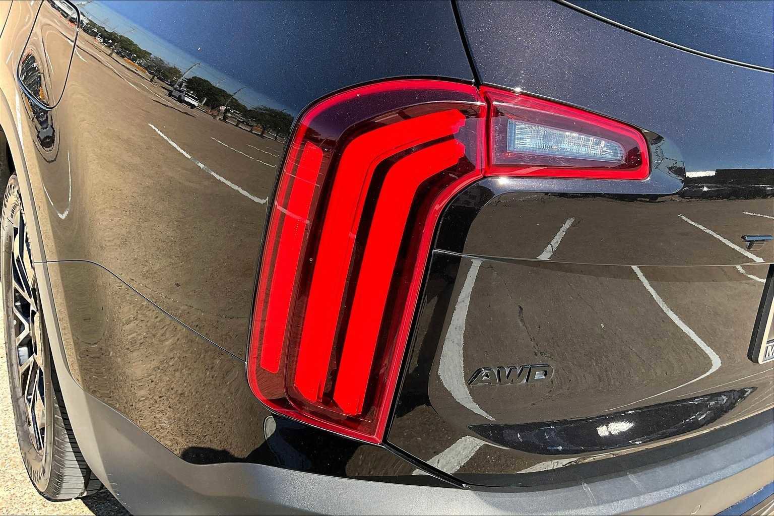 Certified 2022 Kia Telluride SX w/ SX Prestige Package image 32