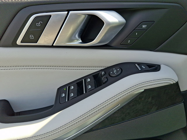 Certified 2024 BMW X5 xDrive40i w/ Premium Package image 12