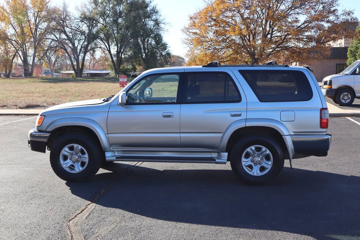 Used 2000 Toyota 4Runner SR5 w/ Upgrade Value Pkg 4 image 9