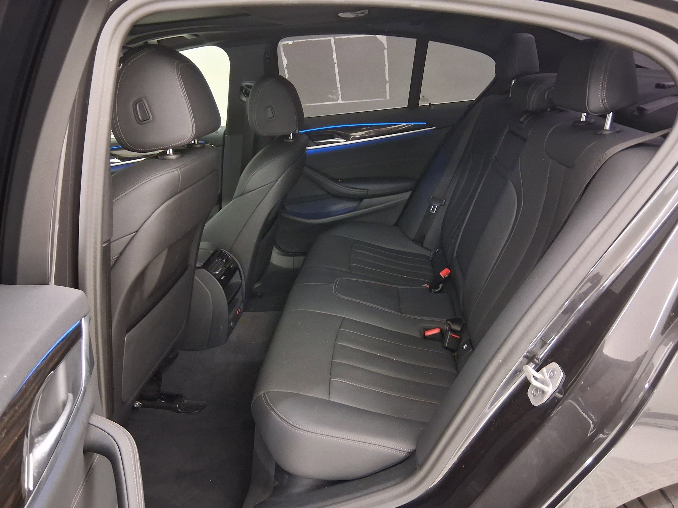 Used 2023 BMW 530e w/ Convenience Package RWD image 14