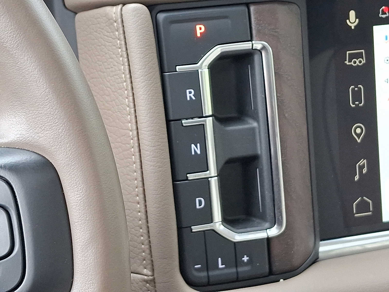 Used 2023 GMC Yukon Denali w/ Max Trailering Package AWD/4WD image 16