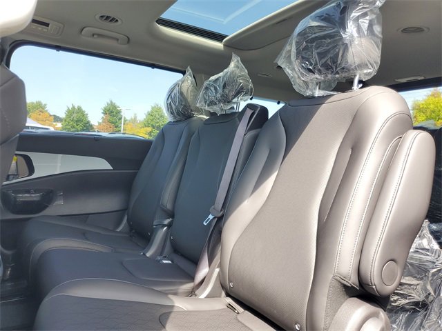 New 2026 Kia Carnival SX image 8