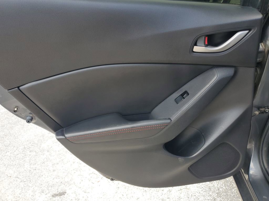 Used 2016 MAZDA MAZDA3 i Grand Touring image 11