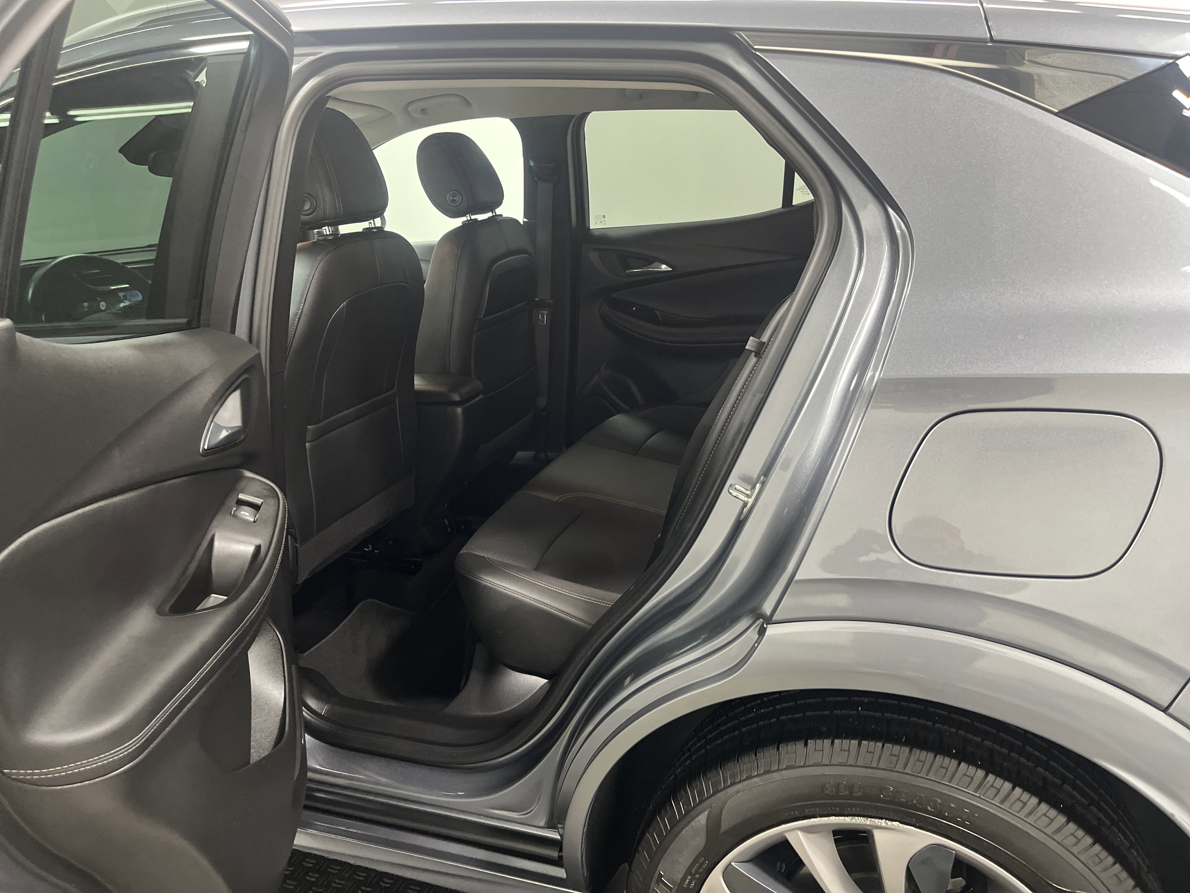 Used 2021 Buick Encore GX Select w/ Sport Touring Package image 13