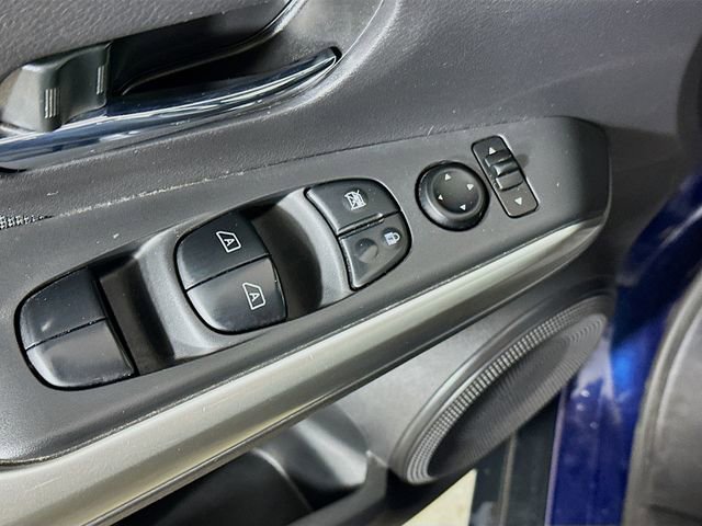 Used 2020 Nissan Kicks SV image 17