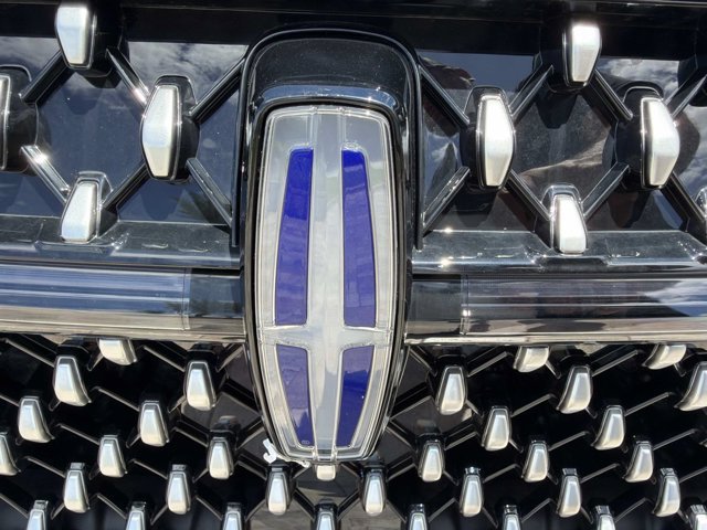 New 2026 Lincoln Nautilus Reserve AWD/4WD image 7