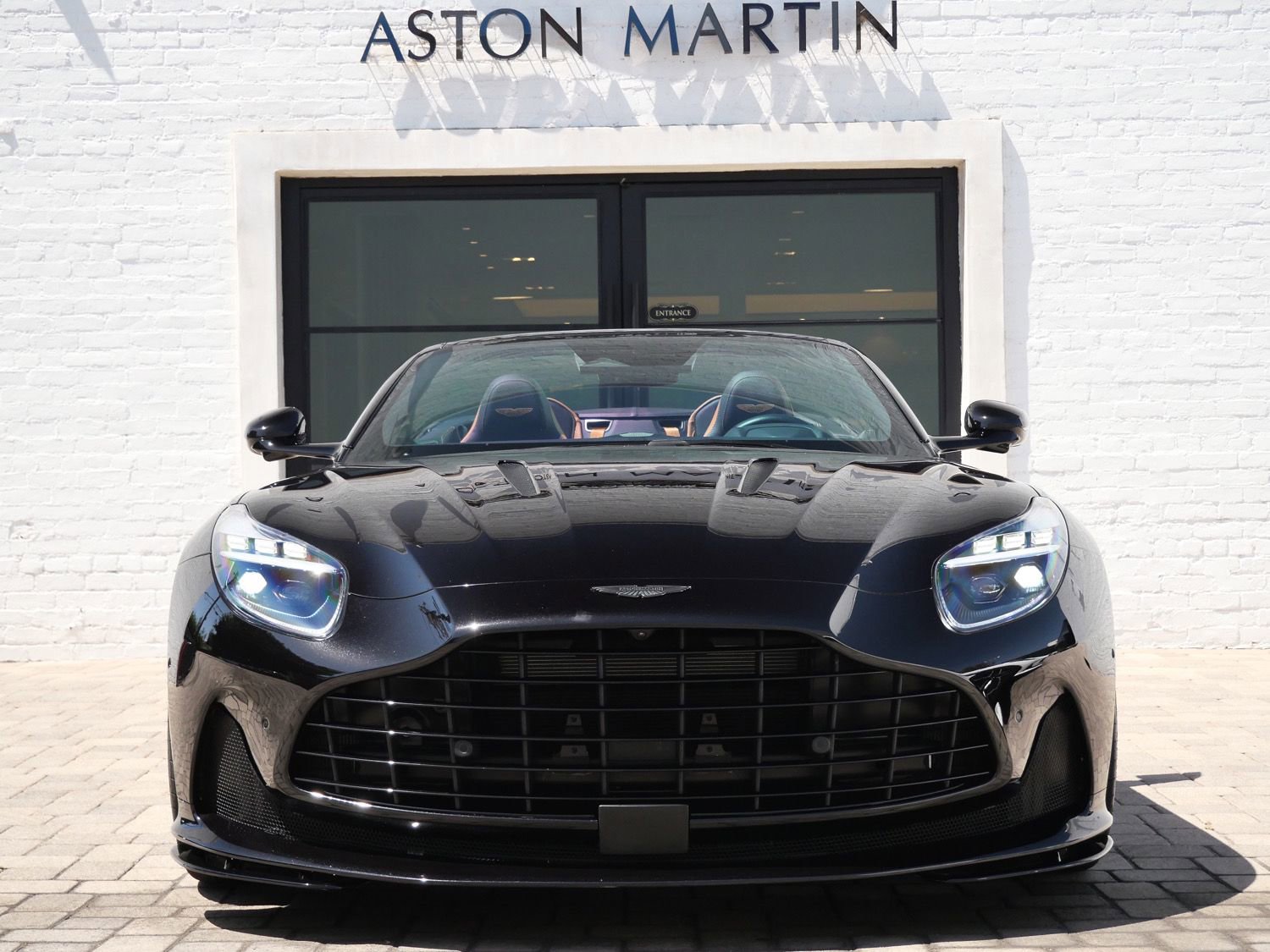 Used 2025 Aston Martin DB12 Convertible RWD image 7