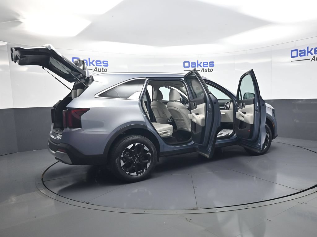 Certified 2025 Kia Sorento S AWD/4WD image 55