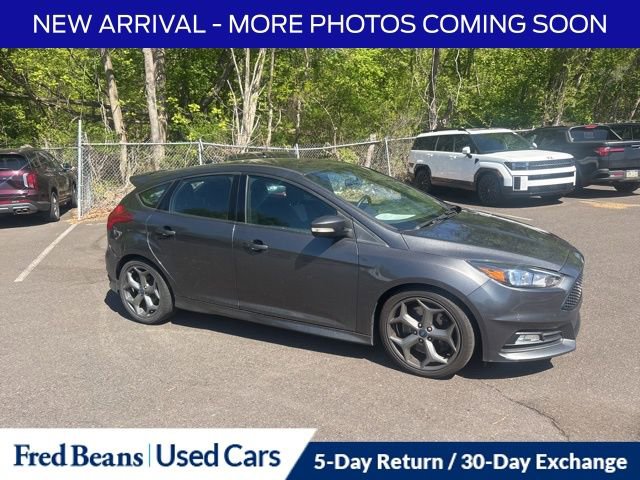 Used 2018 Ford Focus ST FWD image 4