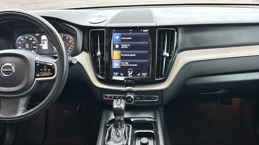 Used 2021 Volvo XC60 T5 Inscription w/ Climate Package image 6