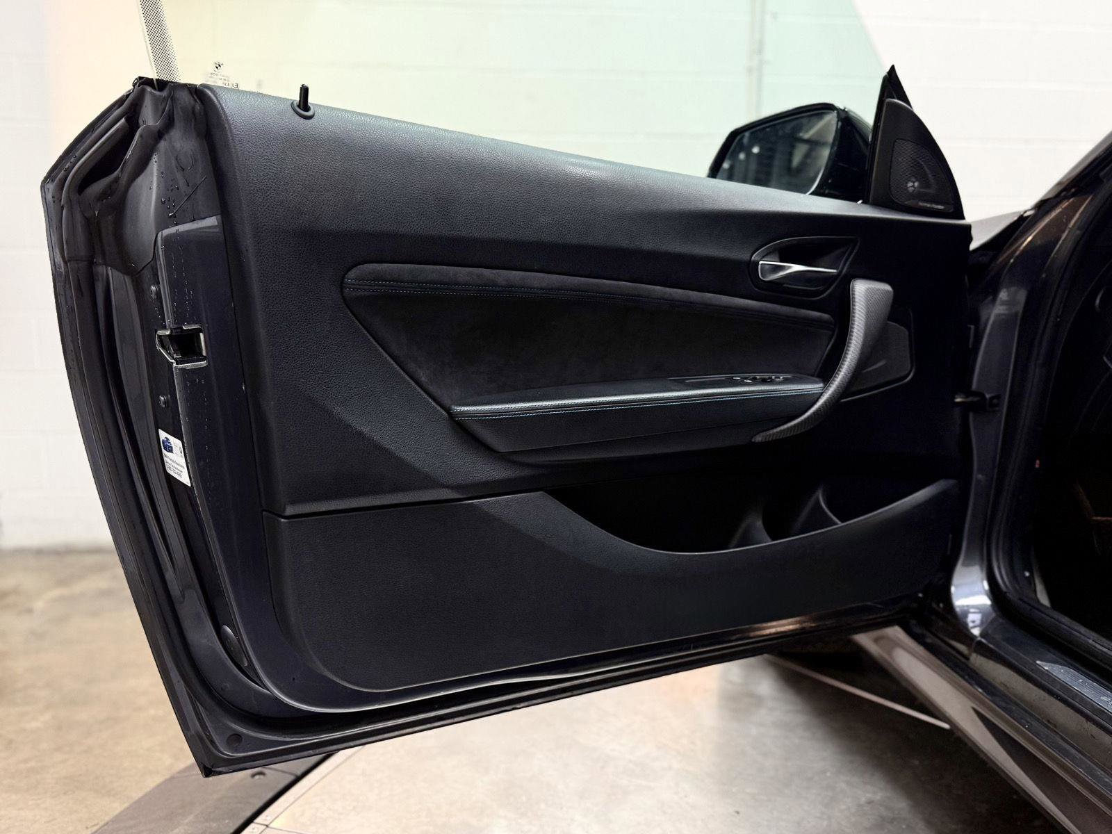 Used 2017 BMW M2 RWD image 11