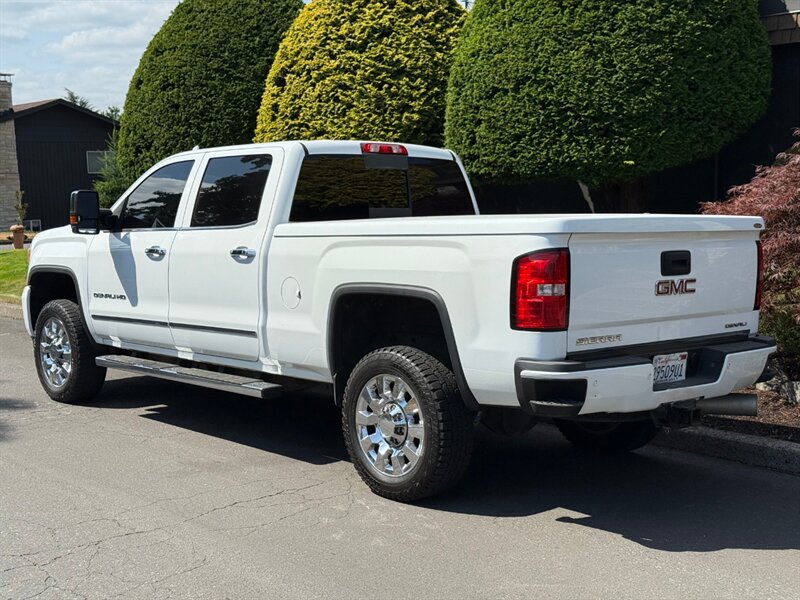 Used 2015 GMC Sierra 2500 Denali w/ Duramax Plus Package image 3