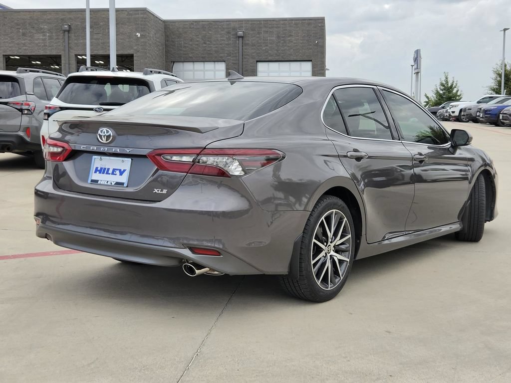 Used 2023 Toyota Camry XLE FWD image 4