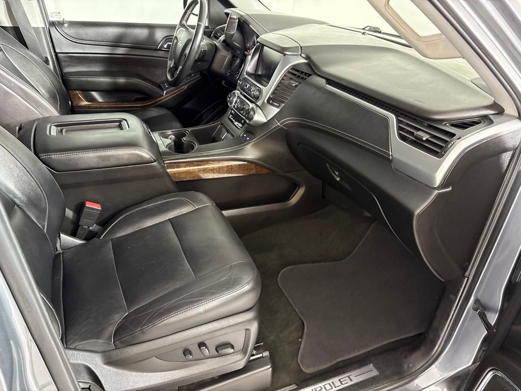 Used 2018 Chevrolet Tahoe LT w/ Luxury Package RWD image 22