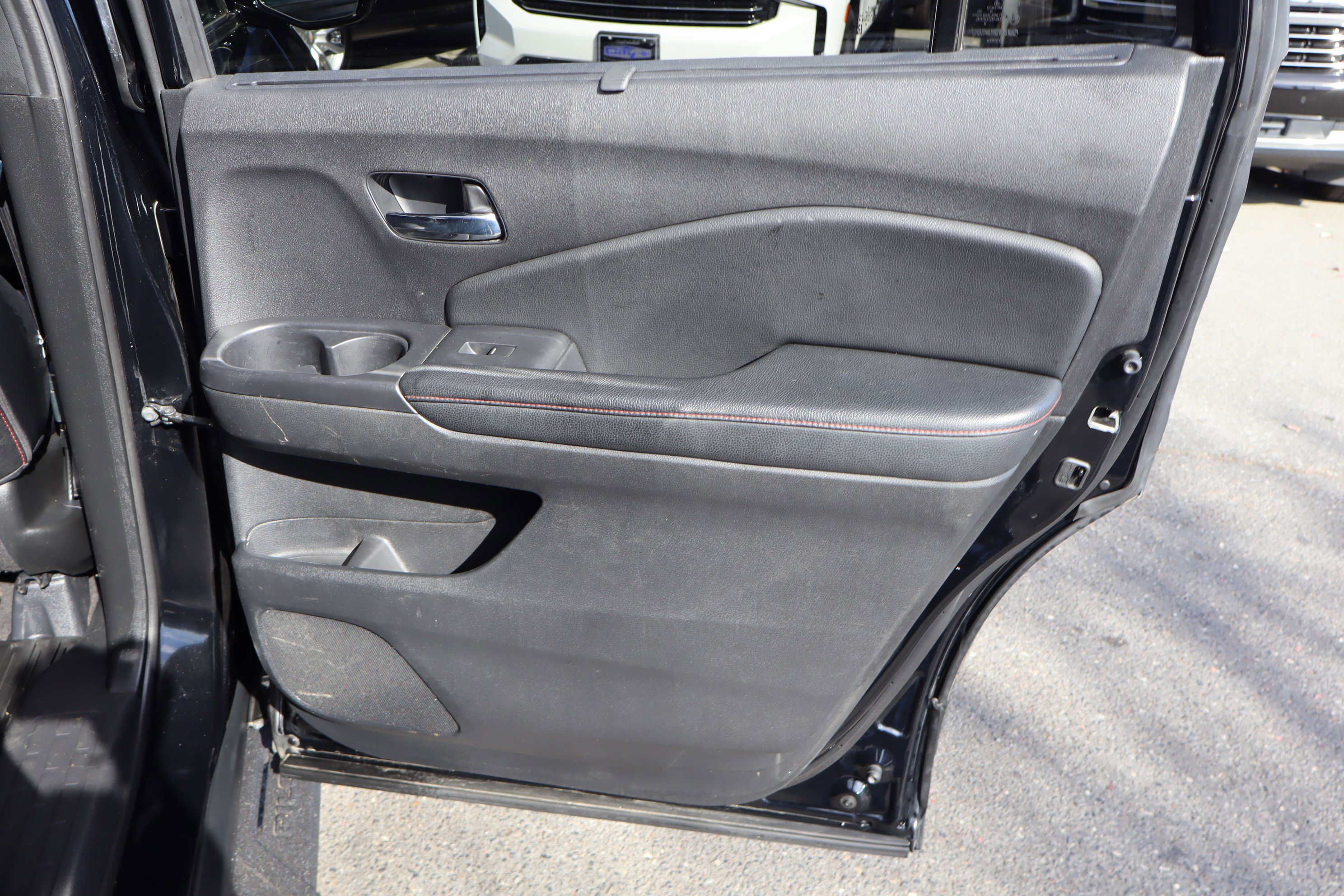 Used 2020 Honda Pilot Black Edition image 40