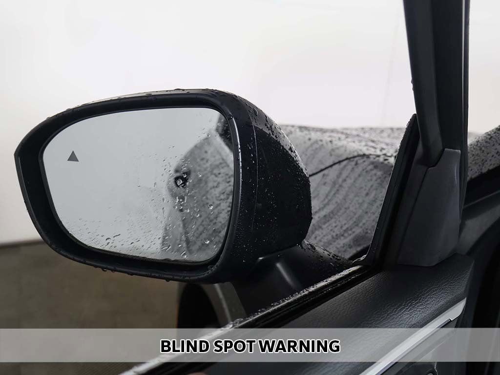 New 2026 Mitsubishi Outlander SEL image 7