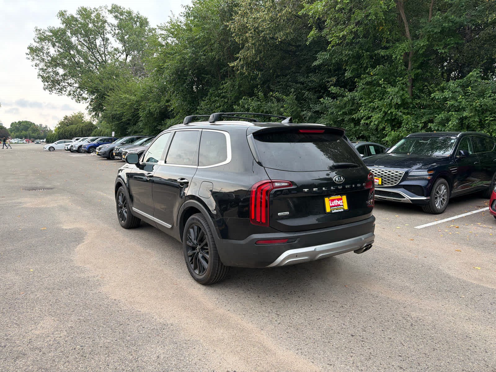 Used 2020 Kia Telluride SX w/ SX Prestige Package AWD/4WD image 3