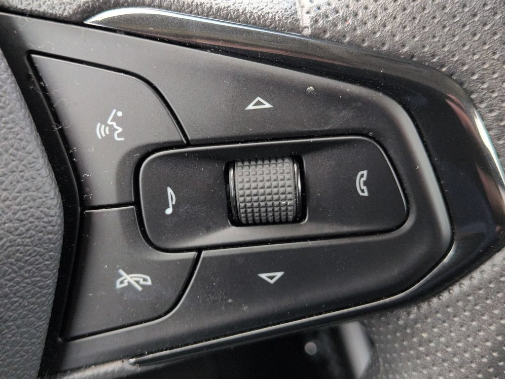 Used 2025 Chevrolet TrailBlazer LT AWD/4WD image 21
