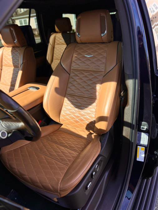 Used 2021 Cadillac Escalade Sport w/ Driver Assist Tech Package image 17